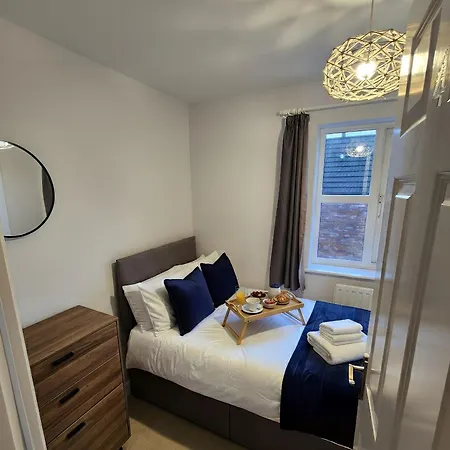 Contractors, Families ,4 Bed, Sleeps 9, Parking, Near Mod * Μπρίστολ